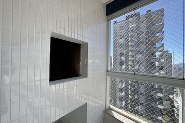 Apartamento &agrave; venda - 129m&sup2; - Meia Praia