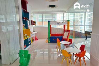 Apartamento para alugar - 127m&sup2; - Meia Praia