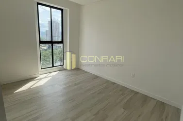 Apartamento &agrave; venda - 133m&sup2; - meia praia