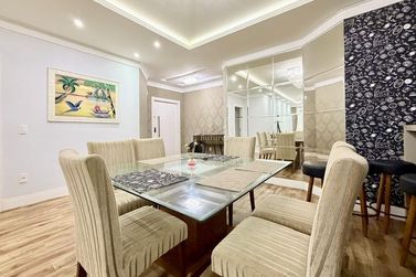 Apartamento &agrave; venda - 170m&sup2; - Meia Praia