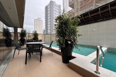 Apartamento &agrave; venda - 119m&sup2; - Meia Praia