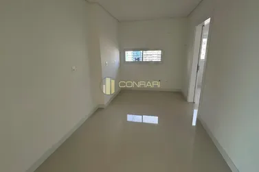 Apartamento &agrave; venda - 179m&sup2; - Meia Praia