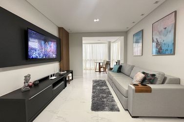 Apartamento &agrave; venda - 85m&sup2; - Meia Praia