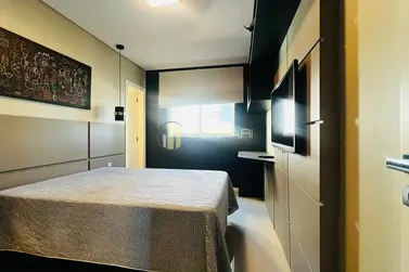 Apartamento &agrave; venda - 117m&sup2; - Meia praia