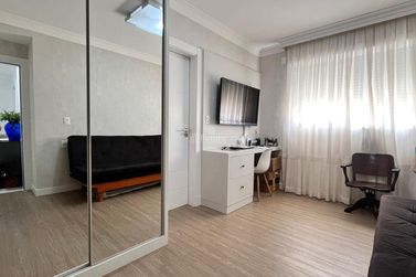 Apartamento &agrave; venda - 198m&sup2; - Meia Praia