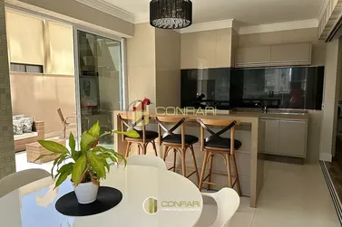 Apartamento &agrave; venda - 213m&sup2; - Meia Praia