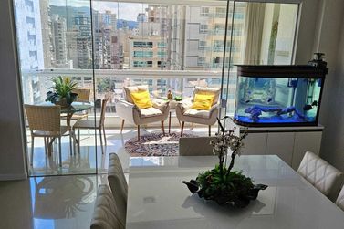 Apartamento &agrave; venda - 246m&sup2; - Meia Praia