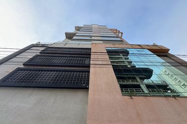 Sala Comercial &agrave; venda - 57m&sup2; - Meia Praia
