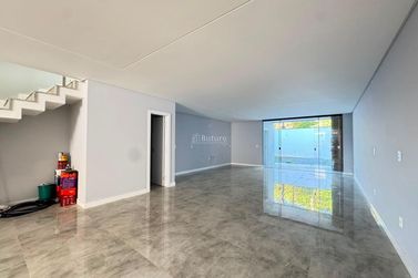 Casa &agrave; venda - 414m&sup2; - Praia dos Amores