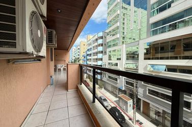 Apartamento &agrave; venda - 120m&sup2; - Centro