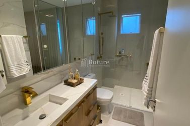 Apartamento &agrave; venda - 141m&sup2; - Meia Praia