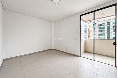 Apartamento &agrave; venda - 208m&sup2; - Meia Praia