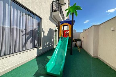 Apartamento &agrave; venda - 106m&sup2; - Meia Praia
