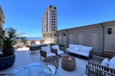 Apartamento &agrave; venda - 190m&sup2; - Centro