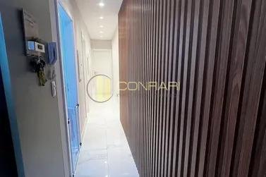 Apartamento &agrave; venda - 101m&sup2; - Meia Praia