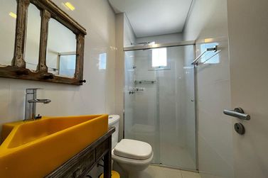 Apartamento &agrave; venda - 128m&sup2; - Meia Praia