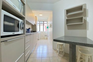 Apartamento &agrave; venda - 110m&sup2; - Meia Praia
