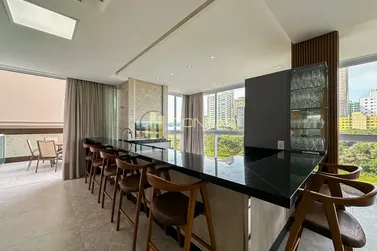 Apartamento &agrave; venda - 193m&sup2; - Meia Praia