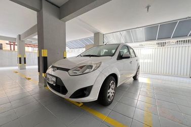 Apartamento &agrave; venda - 140m&sup2; - Meia Praia
