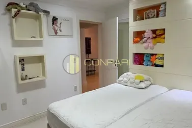 Casa para alugar - 300m&sup2; - Meia Praia