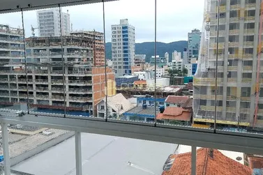 Apartamento para alugar - 70m&sup2; - meia praia