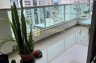 Apartamento &agrave; venda - 150m&sup2; - Meia Praia