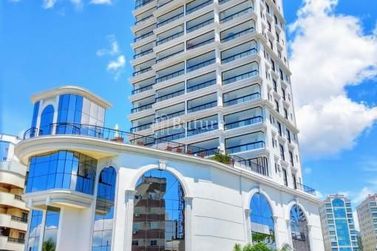 Apartamento &agrave; venda - 200m&sup2; - Centro