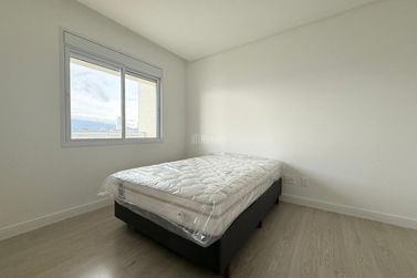 Apartamento &agrave; venda - 213m&sup2; - Meia Praia