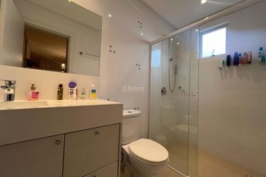 Apartamento &agrave; venda - 185m&sup2; - Meia Praia