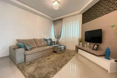 Apartamento &agrave; venda - 130m&sup2; - Meia Praia