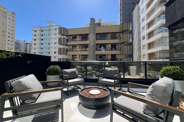 Apartamento &agrave; venda - 129m&sup2; - Meia Praia