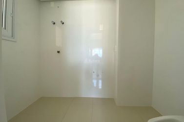 Apartamento &agrave; venda - 129m&sup2; - Meia Praia