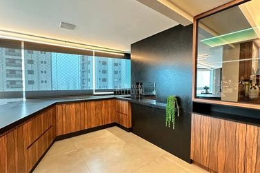 Apartamento &agrave; venda - 400m&sup2; - Meia Praia