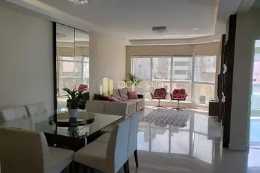 Apartamento &agrave; venda - 174m&sup2; - Meia Praia