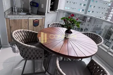 Apartamento &agrave; venda - 120m&sup2; - Meia Praia