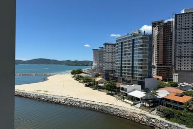 Apartamento &agrave; venda - 163m&sup2; - Meia Praia