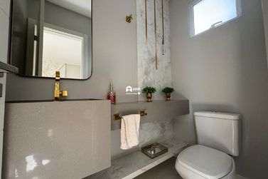 Apartamento para alugar - 137m&sup2; - Meia Praia