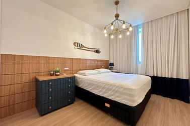 Apartamento &agrave; venda - 190m&sup2; - Meia Praia