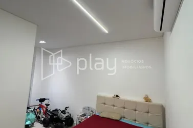 Apartamento &agrave; venda - 145m&sup2; - Meia Praia