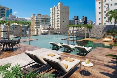 Apartamento &agrave; venda - 142m&sup2; - Meia Praia