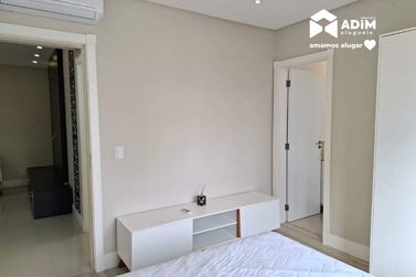 Apartamento para alugar - 133m&sup2; - Meia Praia