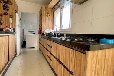 Apartamento &agrave; venda - 130m&sup2; - 