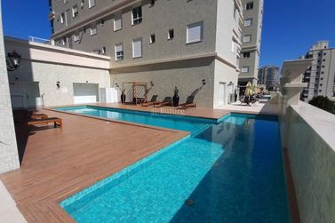 Apartamento &agrave; venda - 245m&sup2; - Centro