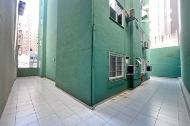 Apartamento para alugar - 182m&sup2; - Centro