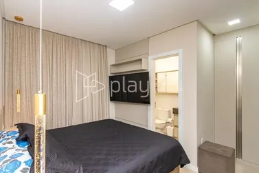 Apartamento &agrave; venda - 81m&sup2; - Meia Praia