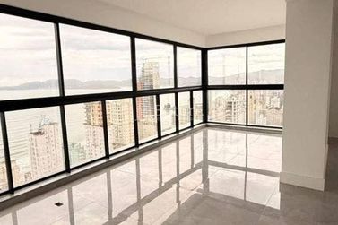 Apartamento &agrave; venda - Meia Praia