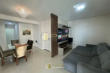 Apartamento &agrave; venda - 110m&sup2; - Meia Praia