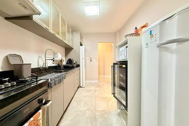 Apartamento &agrave; venda - 160m&sup2; - Meia Praia