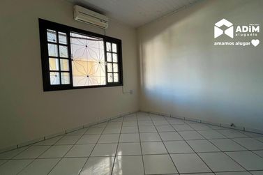 Casa para alugar - 319m&sup2; - Centro
