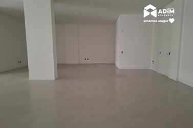 Sala Comercial para alugar - 200m&sup2; - Meia |Praia